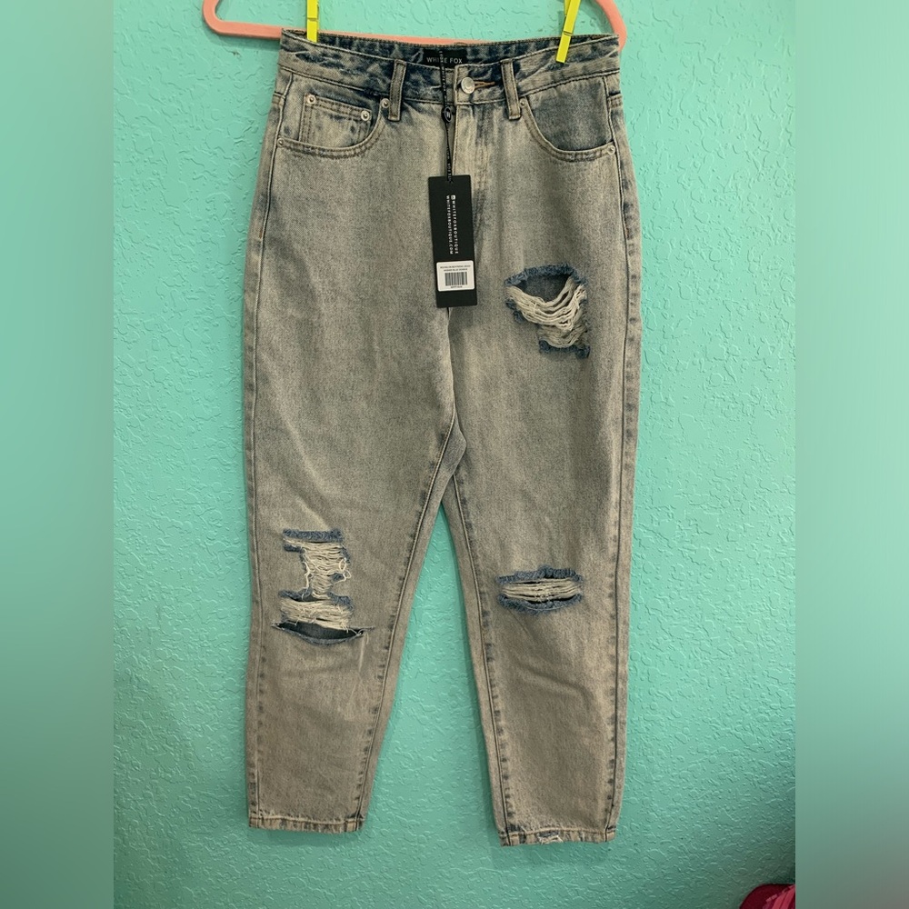 White Fox Boutique NWT Blue Distressed Boyfriend Jeans M high waist streetwear